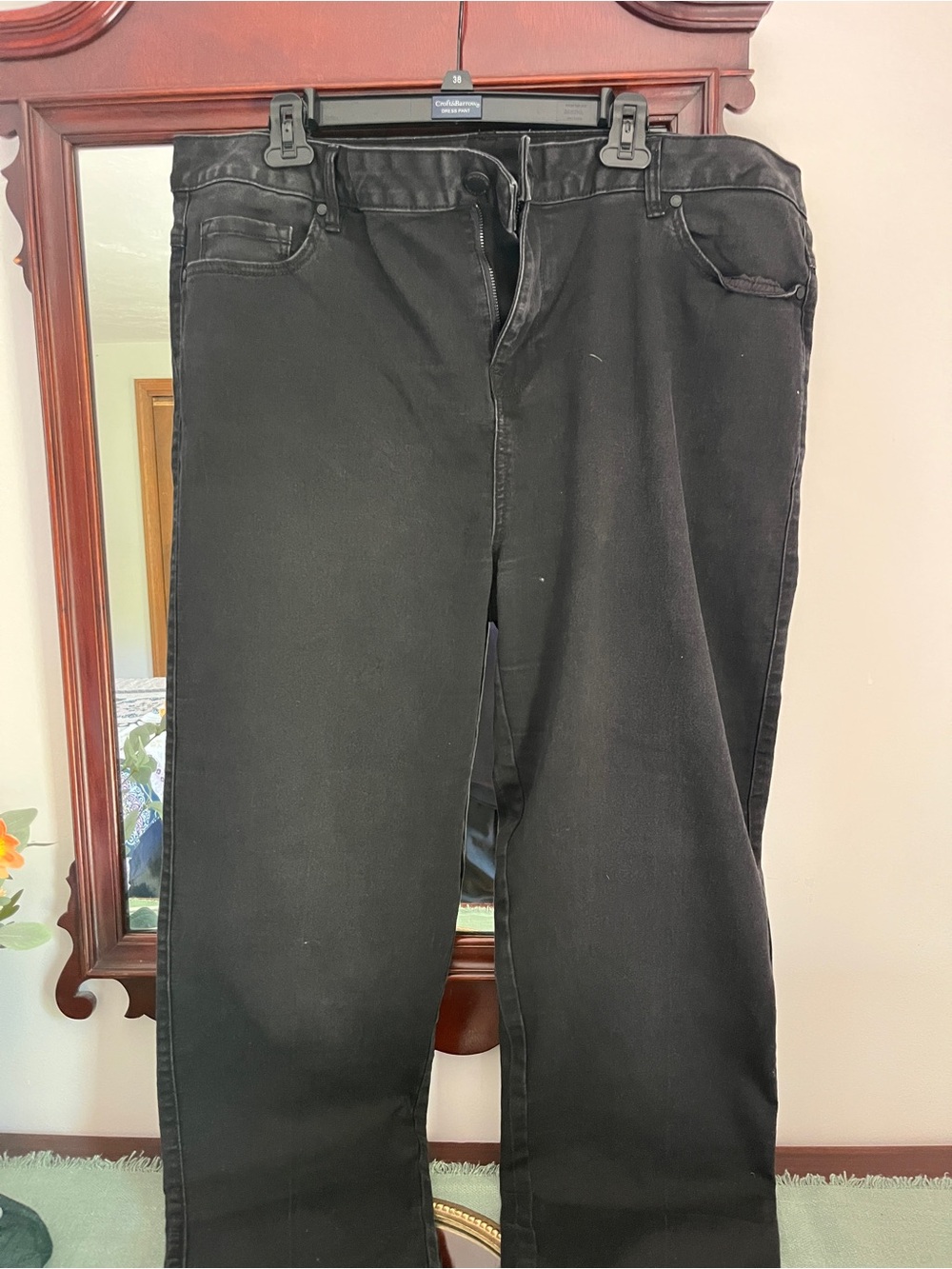 Women's Relaxed Black Jeans